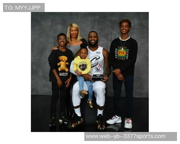 布朗尼揭晓音乐会首位舞者身份詹姆斯引发热议